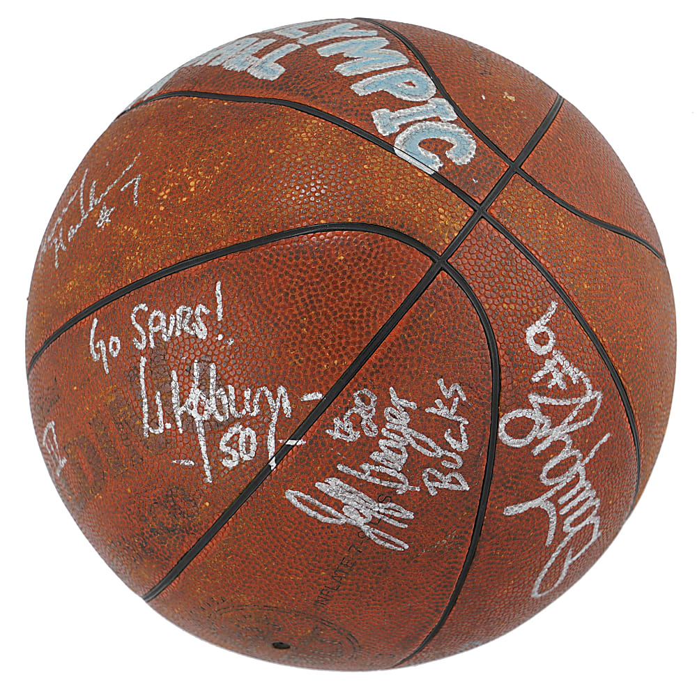 1988 U.S. Olympic Basketball Team-Signed Presentation/Trophy Ball with (9) Including David Robinson