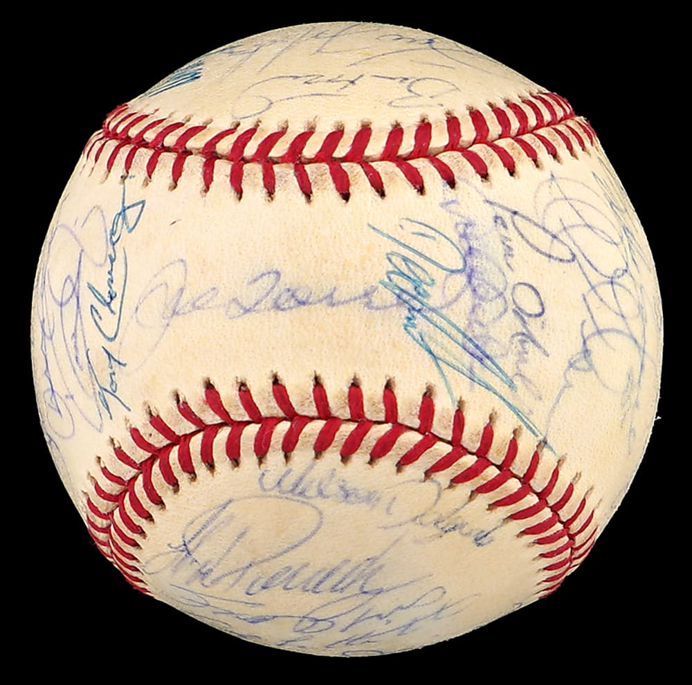 2000 World Series Champions New York Yankees Team-Signed Baseball with (32) Signatures Including Jeter, Rivera, Posada, Pettitte - Full PSA LOA