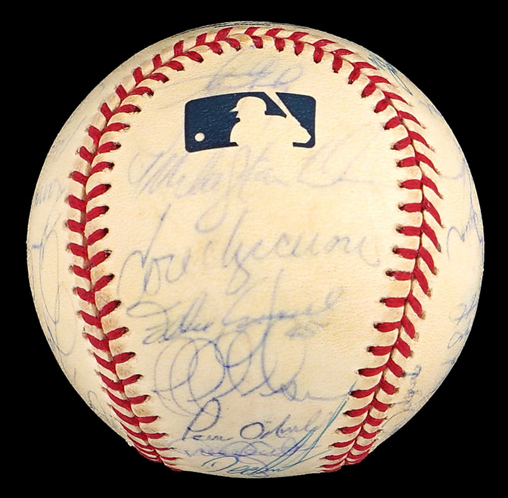 2000 World Series Champions New York Yankees Team-Signed Baseball with (32) Signatures Including Jeter, Rivera, Posada, Pettitte - Full PSA LOA