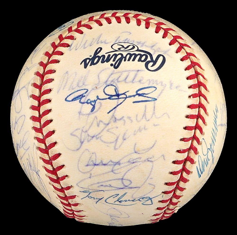 2000 World Series Champions New York Yankees Team-Signed Baseball with (32) Signatures Including Jeter, Rivera, Posada, Pettitte - Full PSA LOA