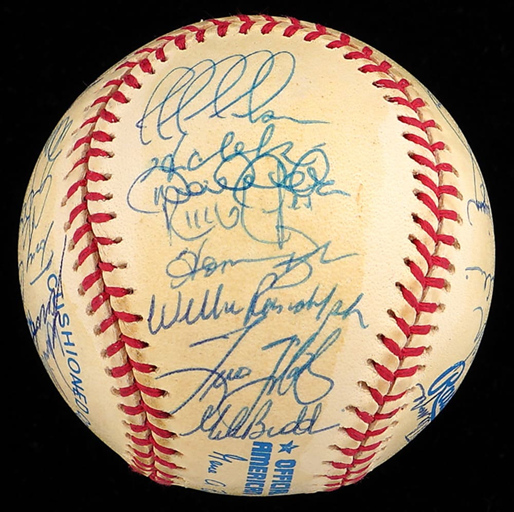 1998 World Champions New York Yankees Team-Signed OAL/Budig Baseball with (30) Signatures Including Jeter, Rivera, Pettitte, Posada Plus Full PSA LOA
