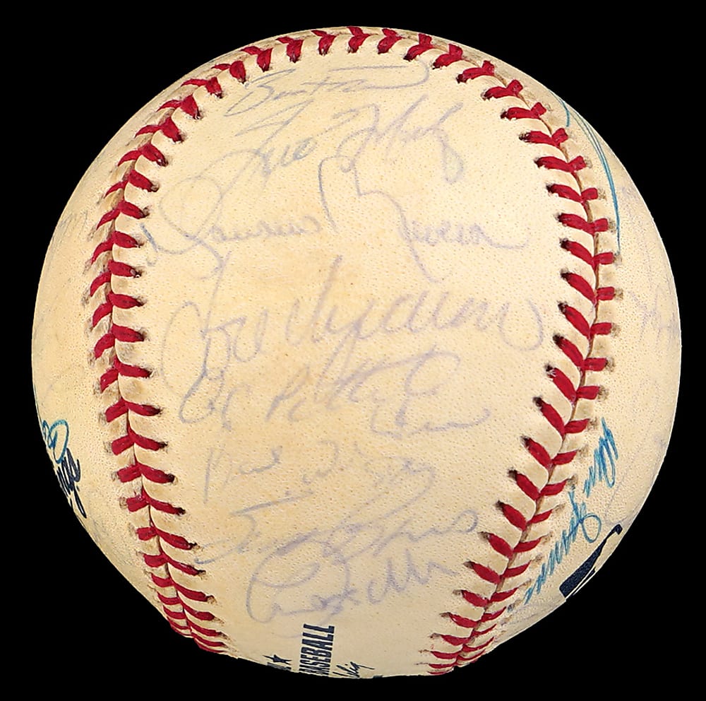 2000 World Champions New York Yankees Team-Signed Baseball with (32) Signatures Including Jeter, Rivera, Posada, Pettitte Plus Full PSA LOA