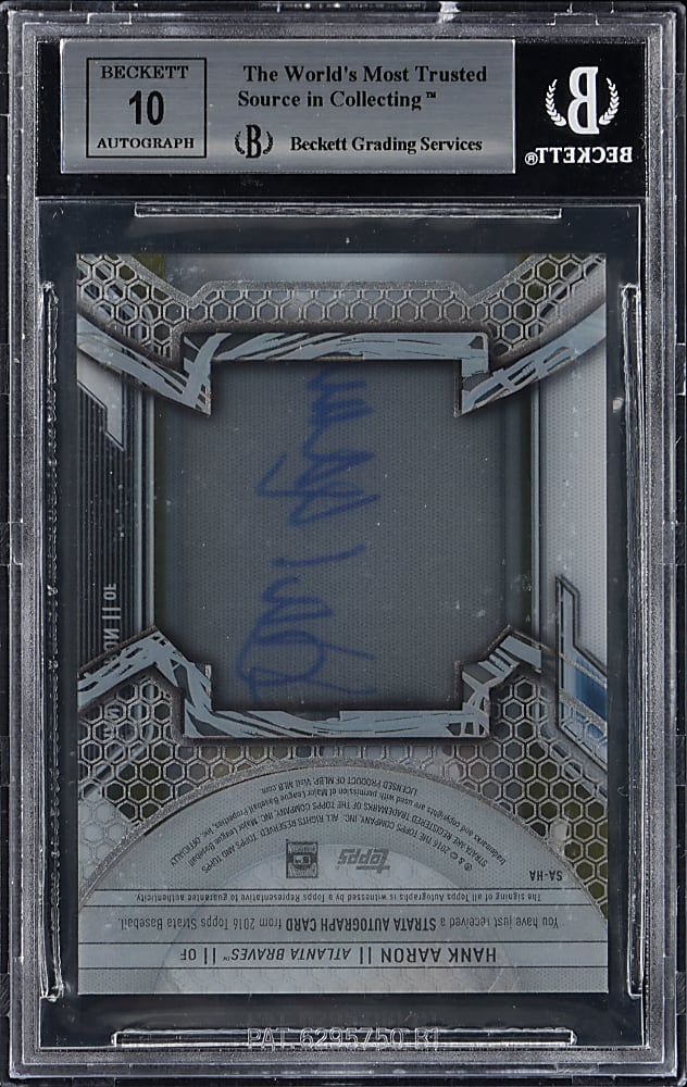 2016 Topps Strata Autographs Gold Hank Aaron #/25 BGS Mint 9 - Autograph 10