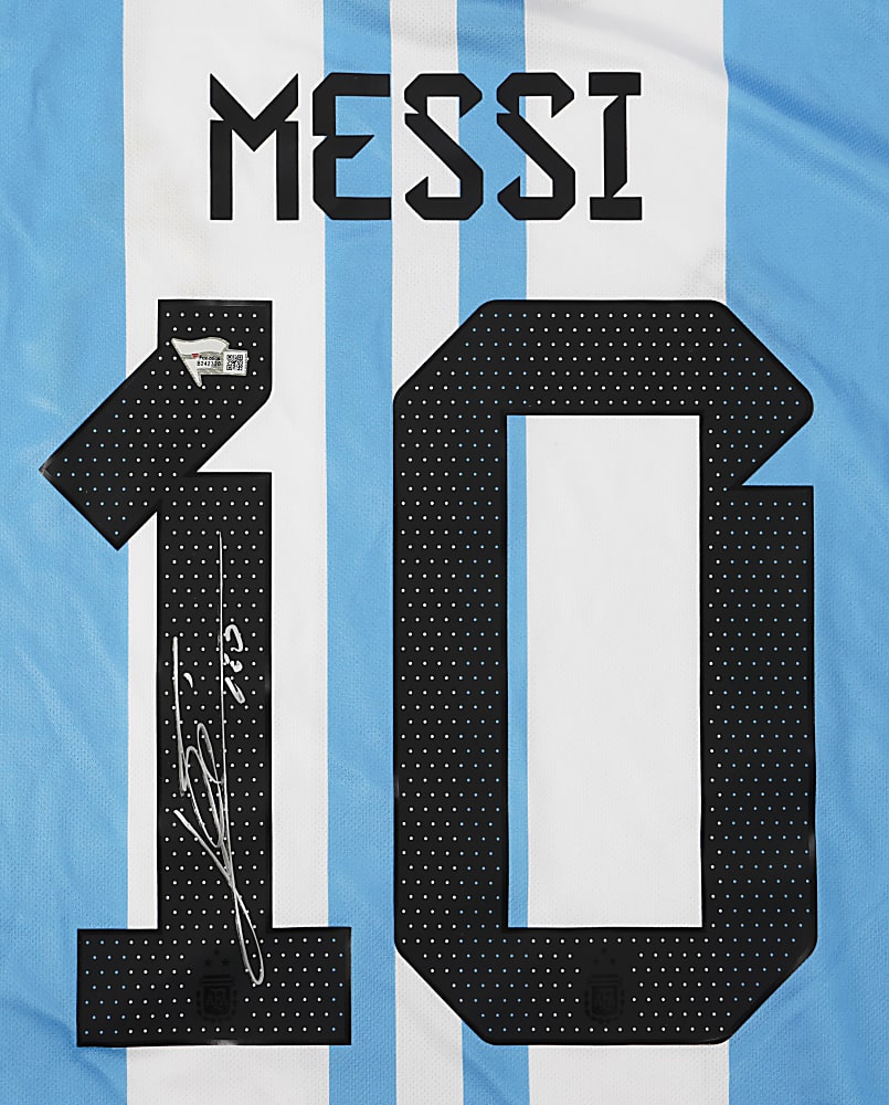Lionel Messi Signed Argentina National Team Jersey with Fanatics COA