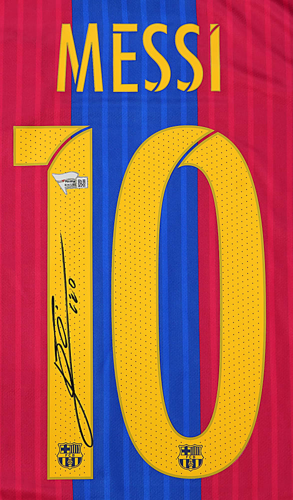 2016 Lionel Messi Signed Barcelona Jersey with Fanatics COA