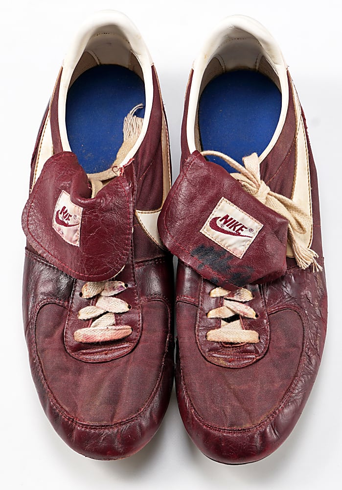 1980s Mike Schmidt Philadelphia Phillies Signed Game-Used Cleats - Full JSA