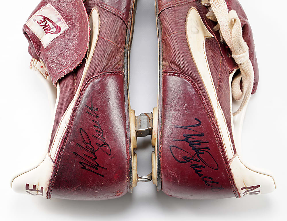 1980s Mike Schmidt Philadelphia Phillies Signed Game-Used Cleats - Full JSA