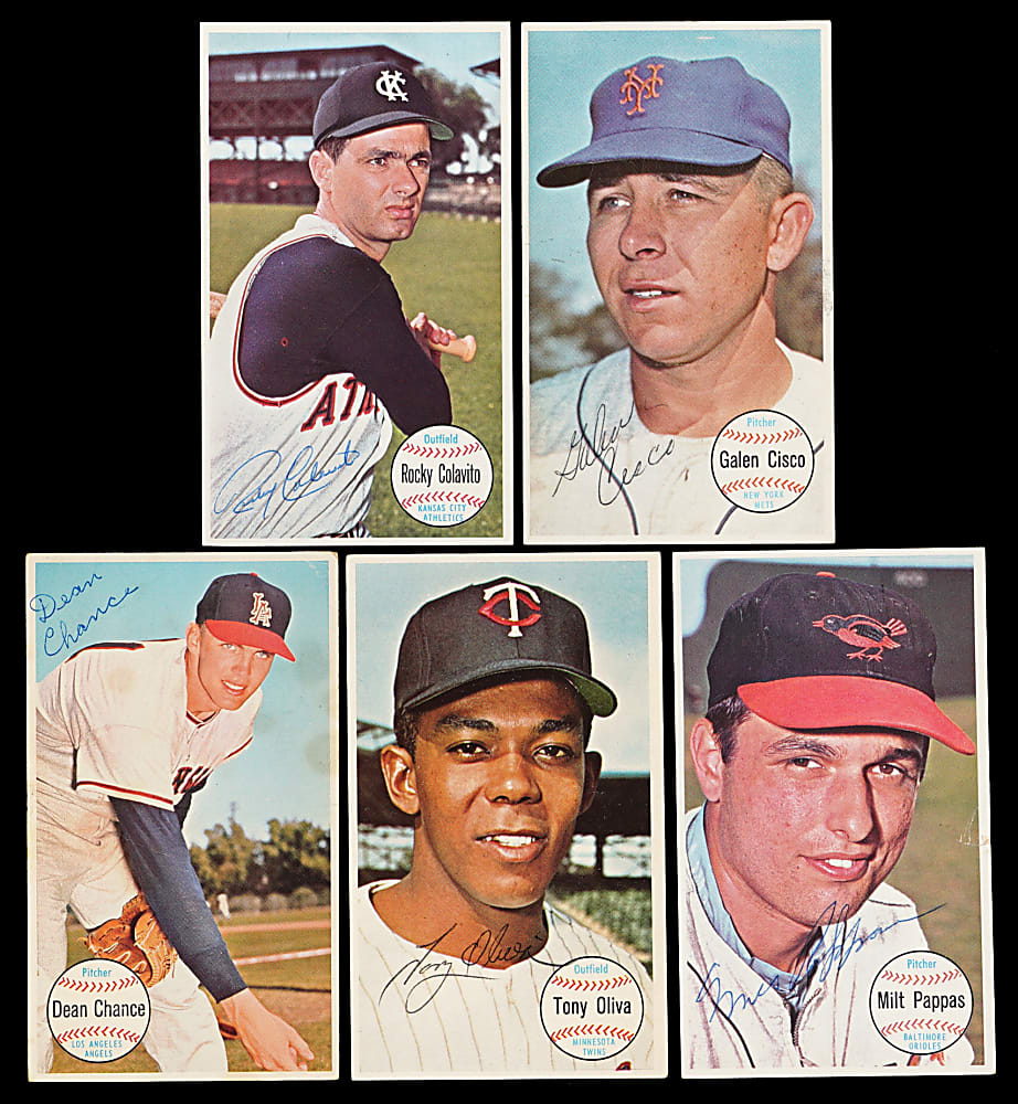 Signed 1964 Topps Giants Collection (11) with Mickey Mantle, Nellie Fox & Ken Boyer