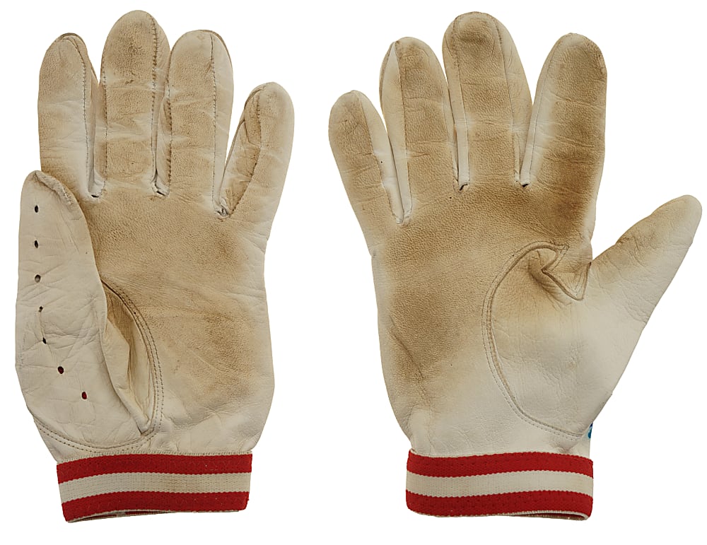 Extraordinary 9/11/1985 Pete Rose Cincinnati Reds Signed 4,192 Hit Record Game-Used Batting Gloves - Gifted Directly From Rose - SIA Photomatched!