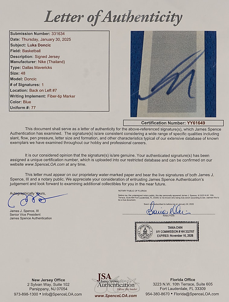 Luka Dončić Signed Dallas Mavericks Nike Swingman Jersey with JSA LOA