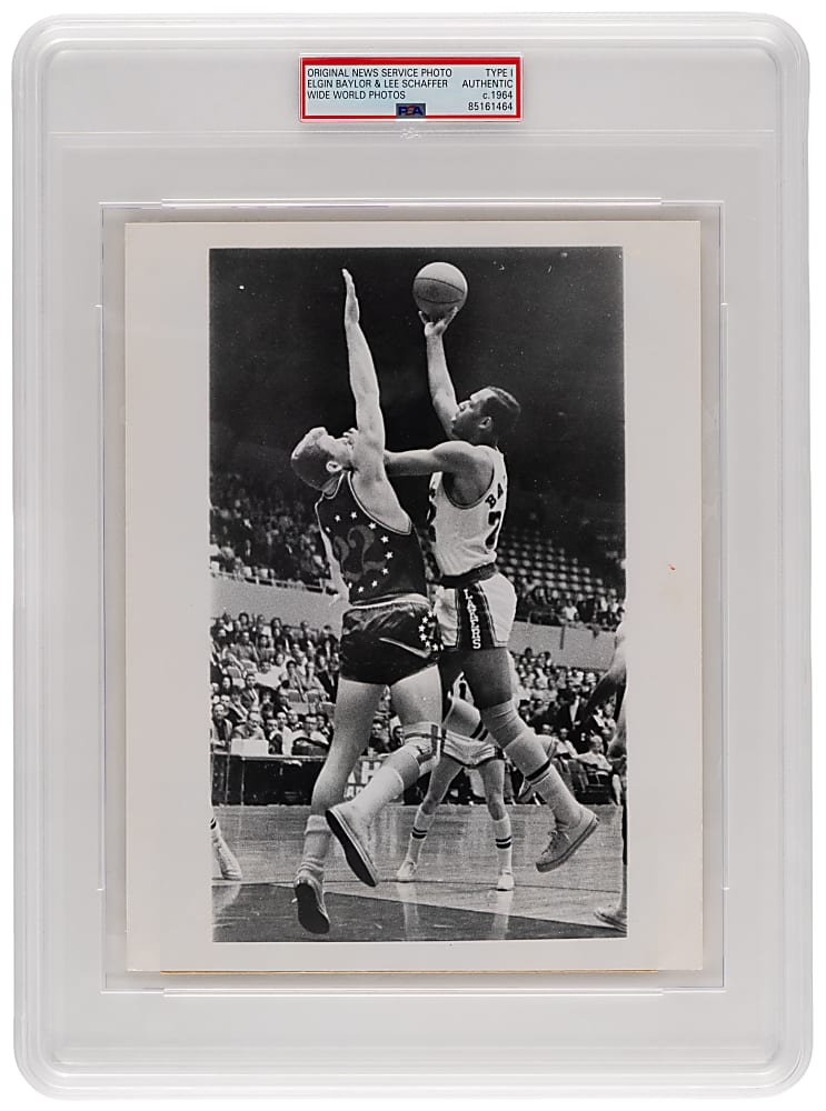 Circa 1964 Elgin Baylor Type I Photograph - PSA Authentic