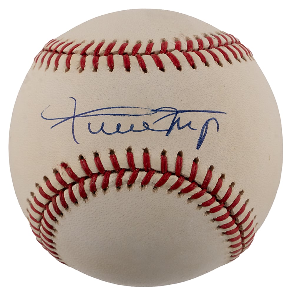 Willie Mays Single-Signed ONL/White Baseball PSA/DNA Overall Grade 7.5