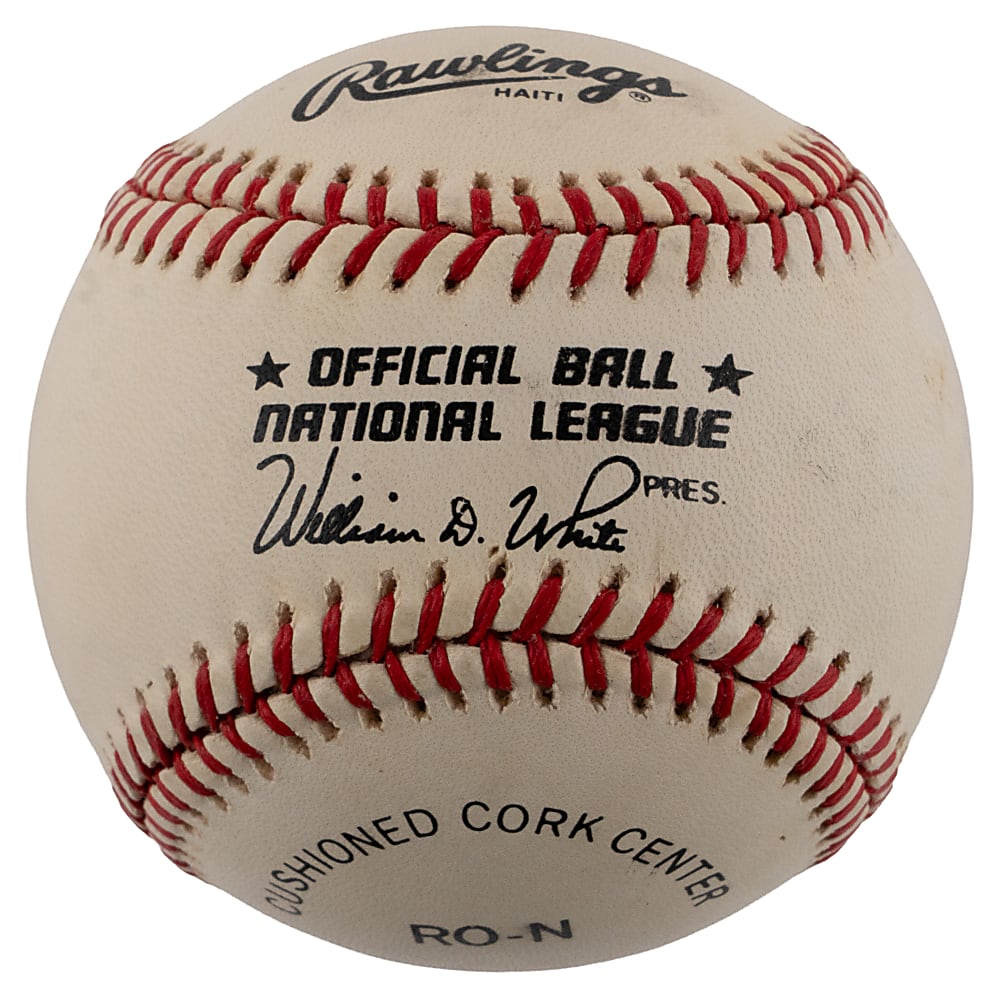 Willie Mays Single-Signed ONL/White Baseball PSA/DNA Overall Grade 7.5