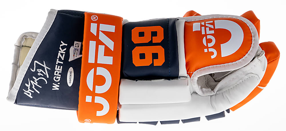 Wayne Gretzky Signed Pro-Model Replica Jofa Right-Hand Hockey Glove - UDA & Fanatics