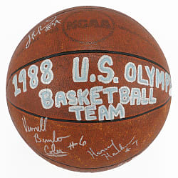 1988 U.S. Olympic Basketball Team-Signed Presentation/Trophy Ball with (9) Including David Robinson
