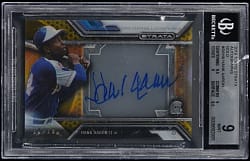 2016 Topps Strata Autographs Gold Hank Aaron #/25 BGS Mint 9 - Autograph 10