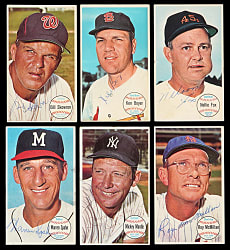 Signed 1964 Topps Giants Collection (11) with Mickey Mantle, Nellie Fox & Ken Boyer