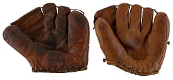 1950s Willie Mays Professional Model Gloves Pair