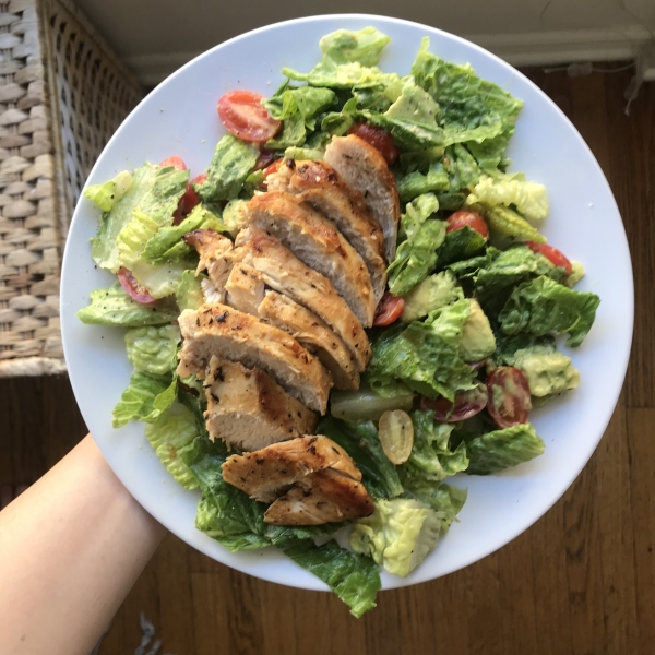 Grilled Chicken Salad - Keto Diet - The Wellnest by HUM Nutrition