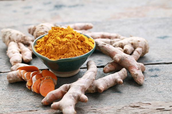 Turmeric Powder and Root - The Wellnest by HUM Nutrition