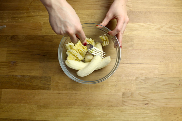 Mashing Bananas for Dry Skin - The Wellnest by HUM Nutrition