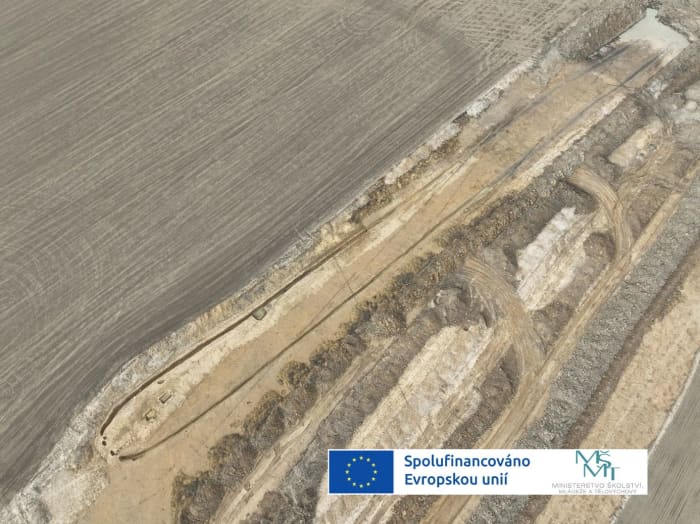 Nejdelší pravěká mohyla v Evropě? Objev archeologů z UHK přepisuje dějiny