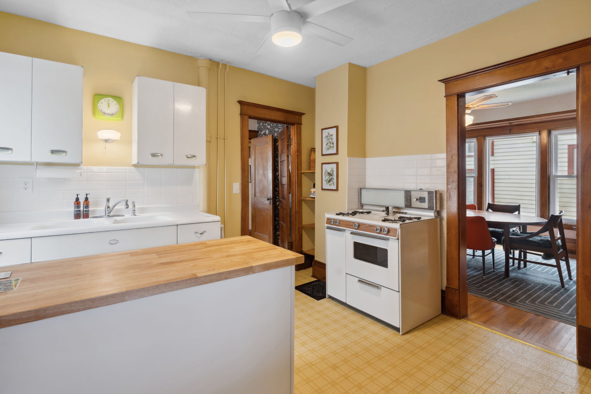A cozy kitchen blending modern and vintage style.