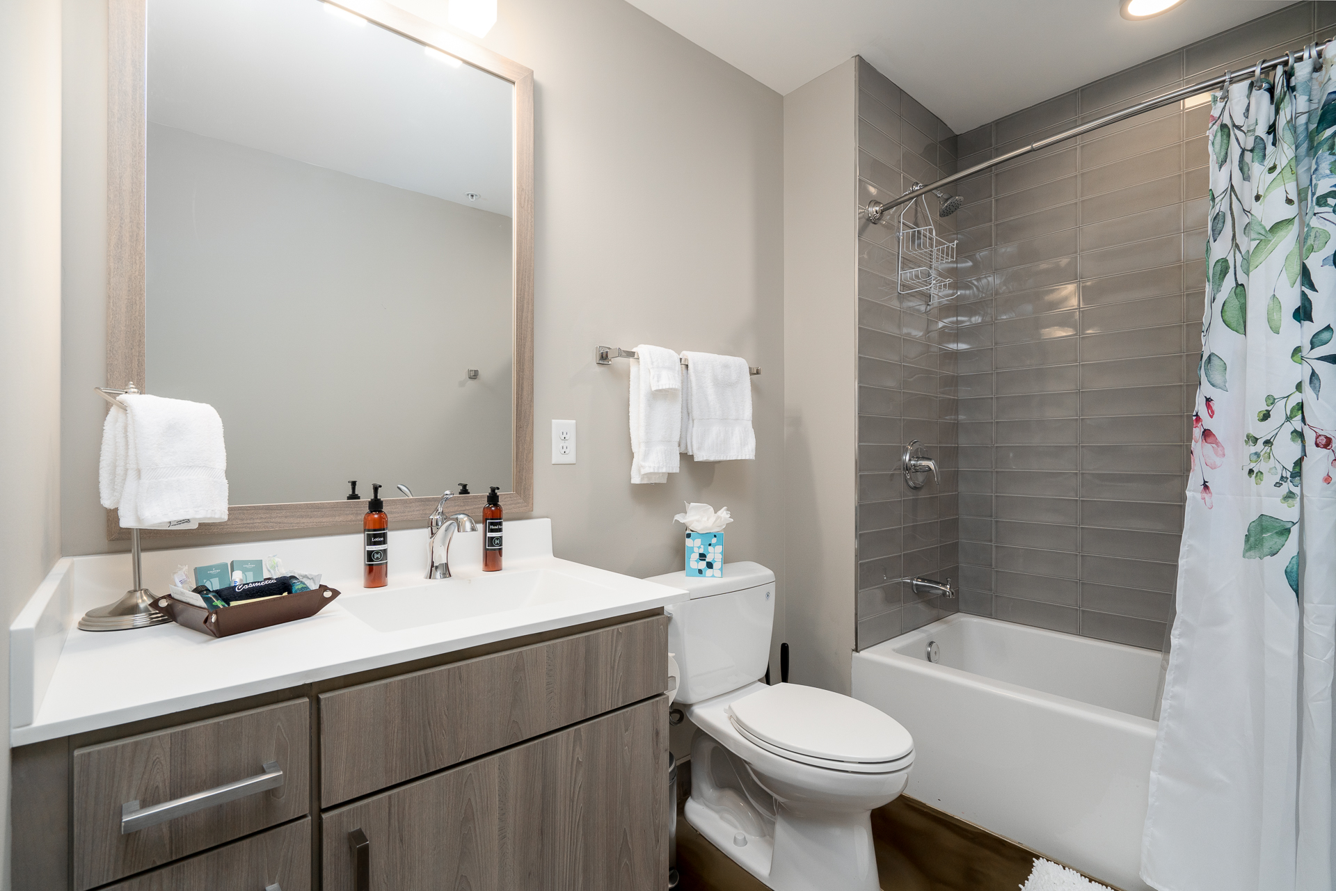 A modern bathroom with sleek design and elegant details.