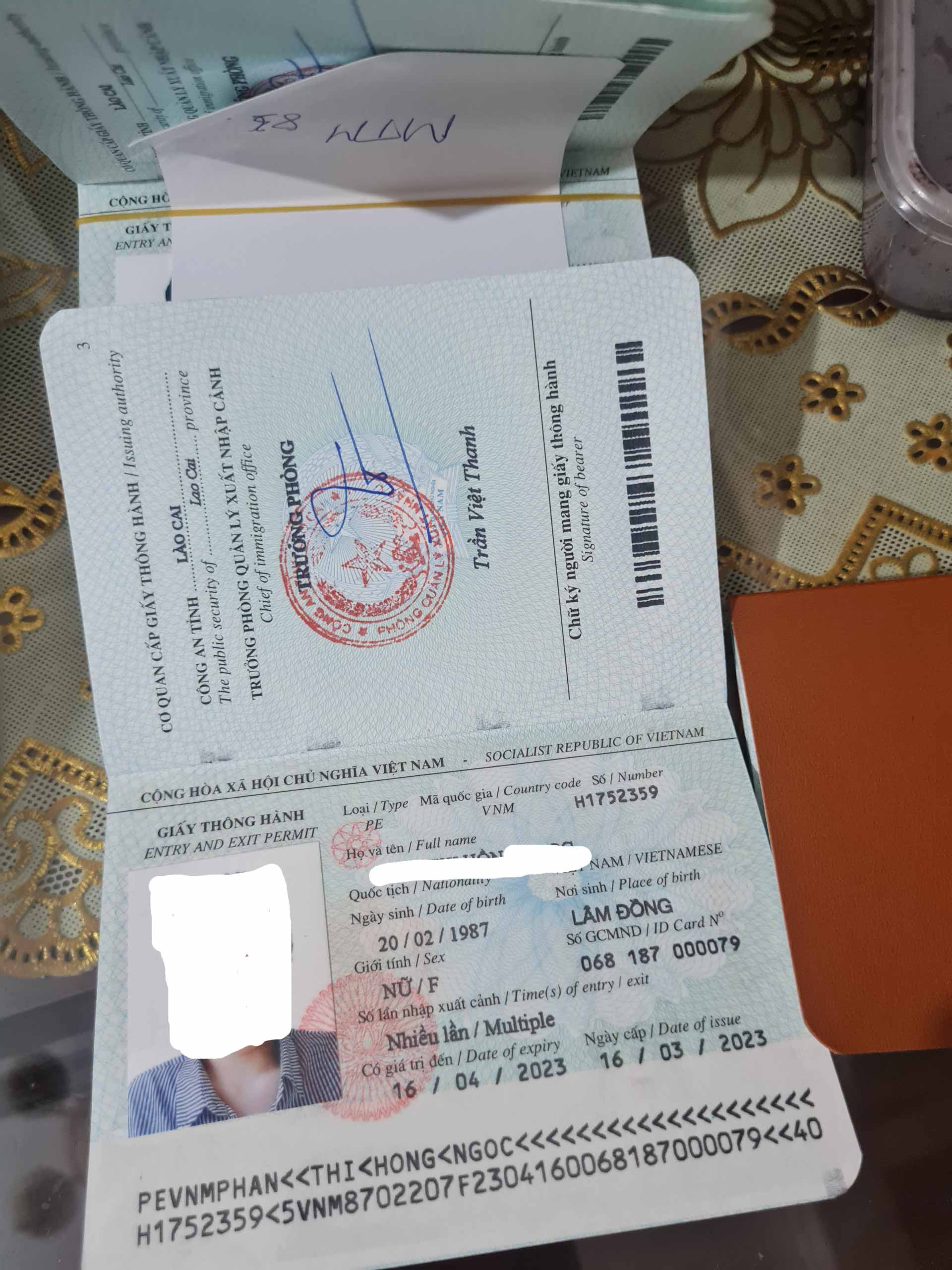 Ảnh Giấy thông hành Hà Khẩu