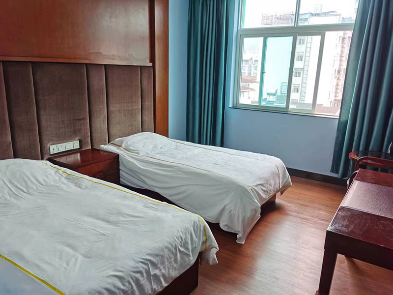 Khách sạn Thiên Bảo