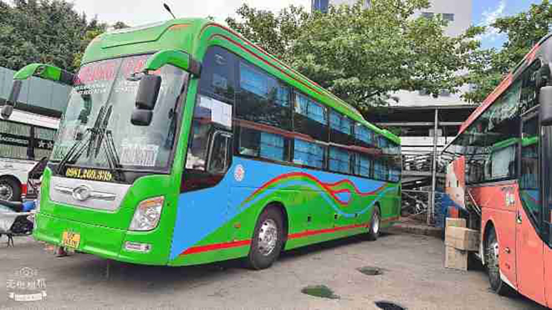 Xe Hoàng Long (Cô 2)