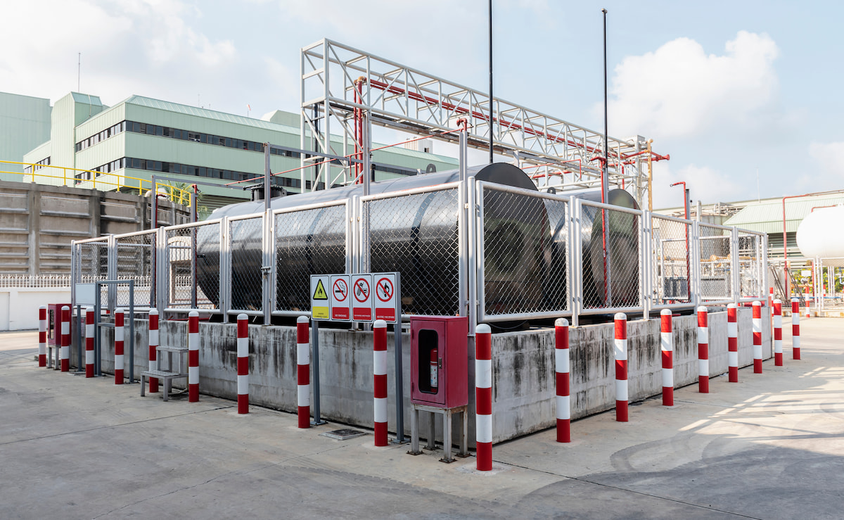 Fuel tank storage at an airport terminal