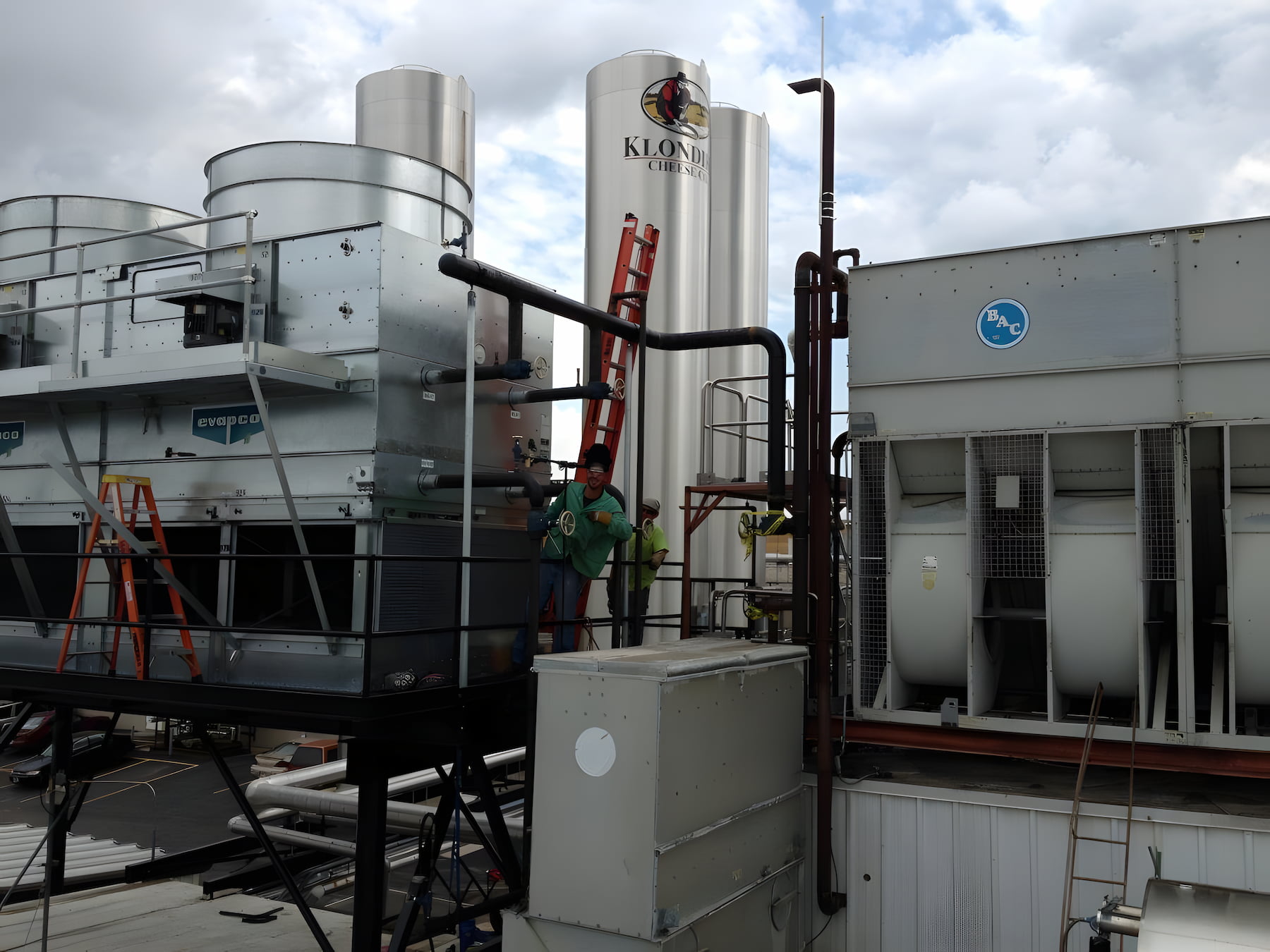 Commercial refrigeration installation for Klondike Cheese with evaporative condensers and rooftop equipment