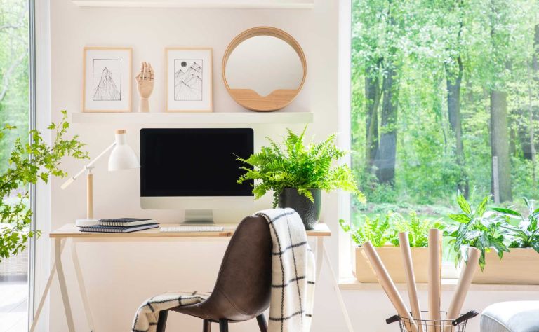 Why Hosts need desks and 15 Easy Airbnb Desk Ideas