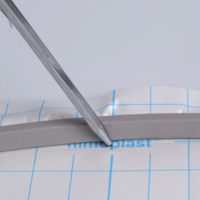 Special slitting pen for FILMOPLAST