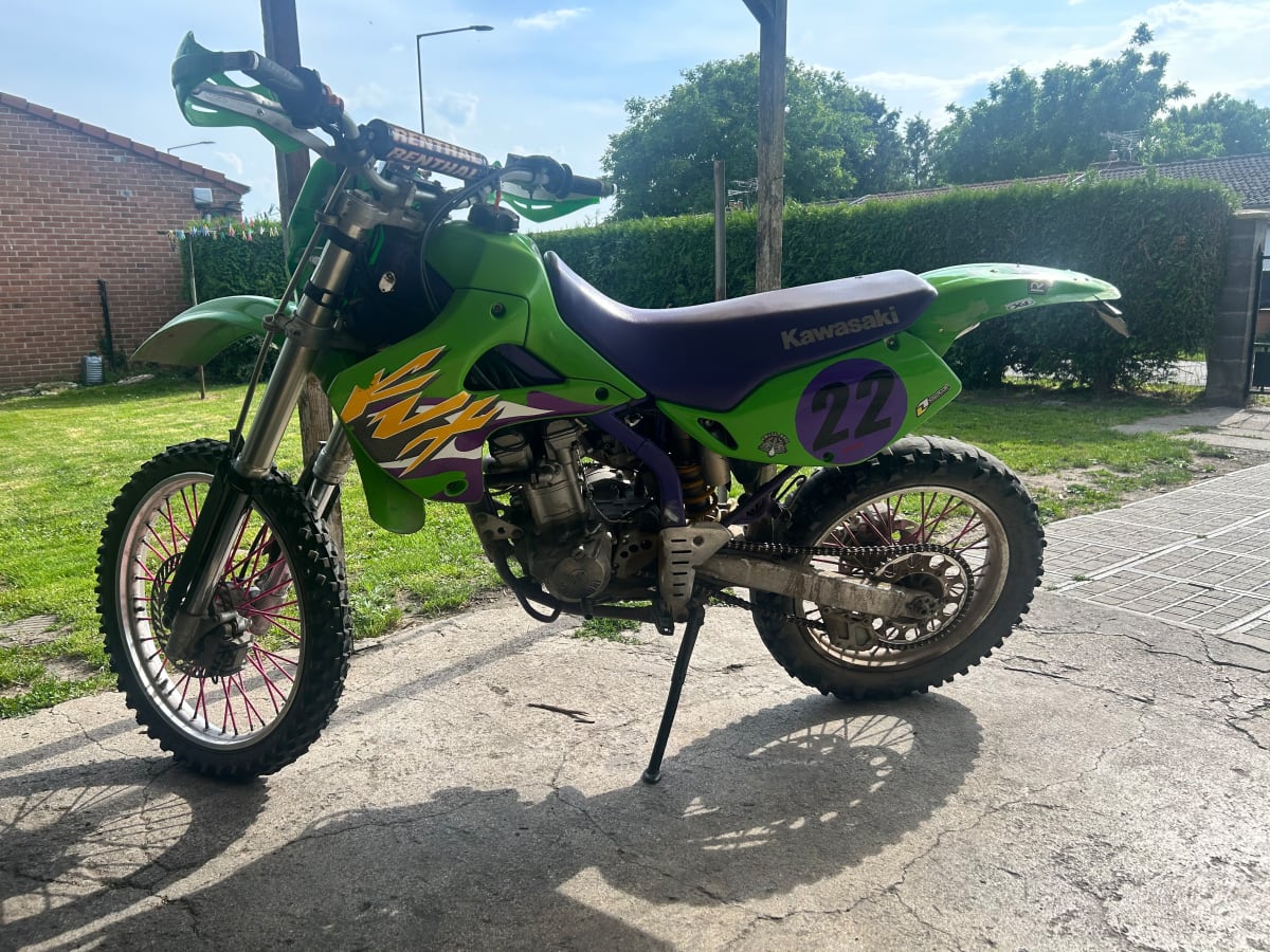 Kawasaki KX250F 1997 - vue principale