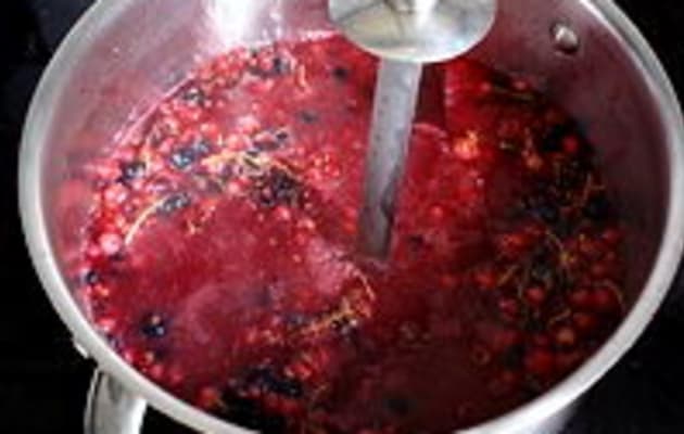 Confiture de cassis-groseilles