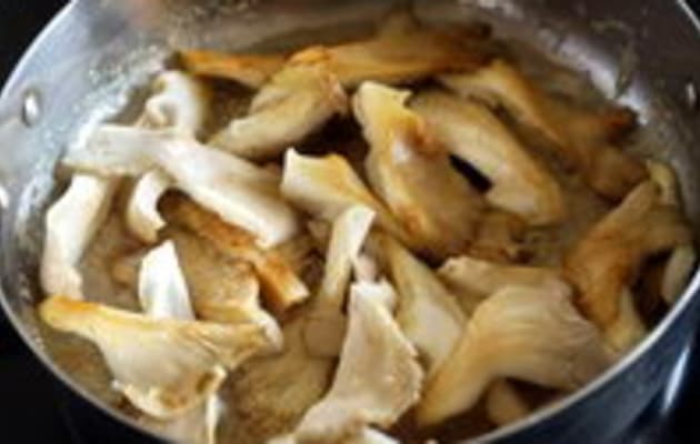 Nettoyer les champignons sans les tremper dans l'eau - Recette par Chef  Simon