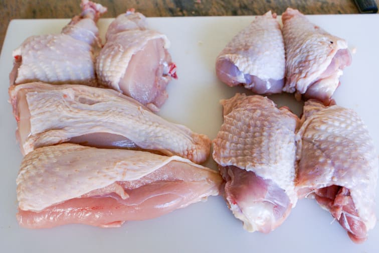 Découper une volaille à cru en 8 morceaux - Découpe pour gros poulet