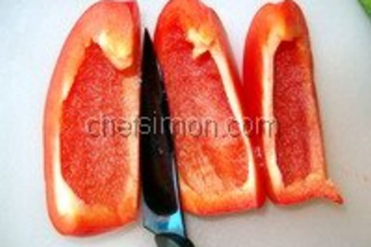 Peler un poivron au couteau - Etape 7