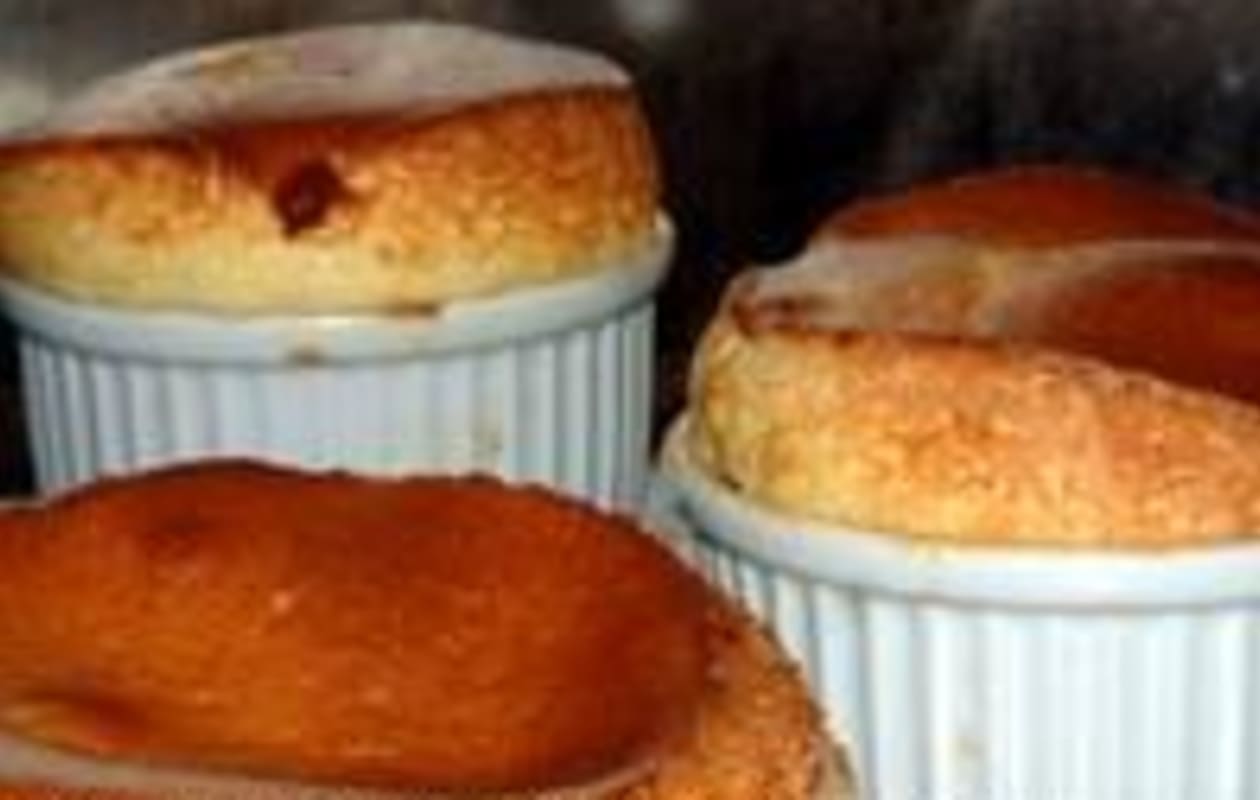 Soufflé chaud à la liqueur inratable - Etape 9