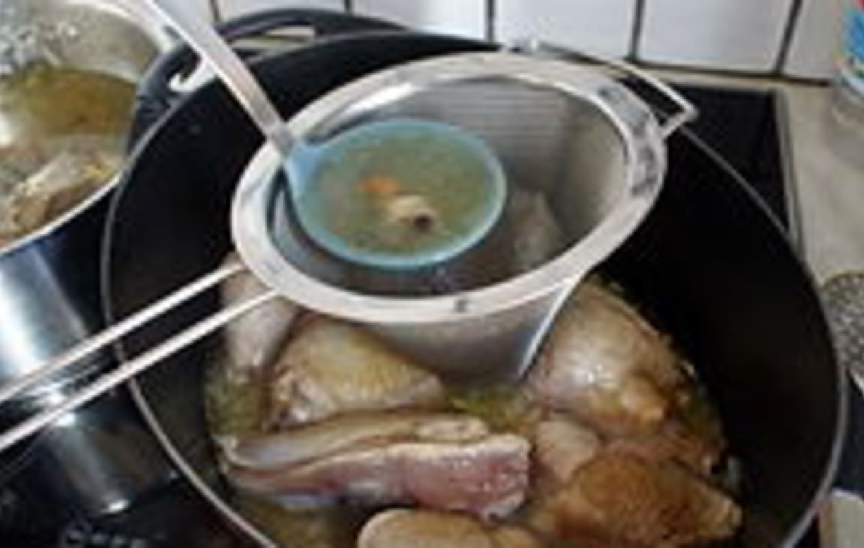 Poulet en sauce au vin jaune et aux morilles - Recette par Chef Simon