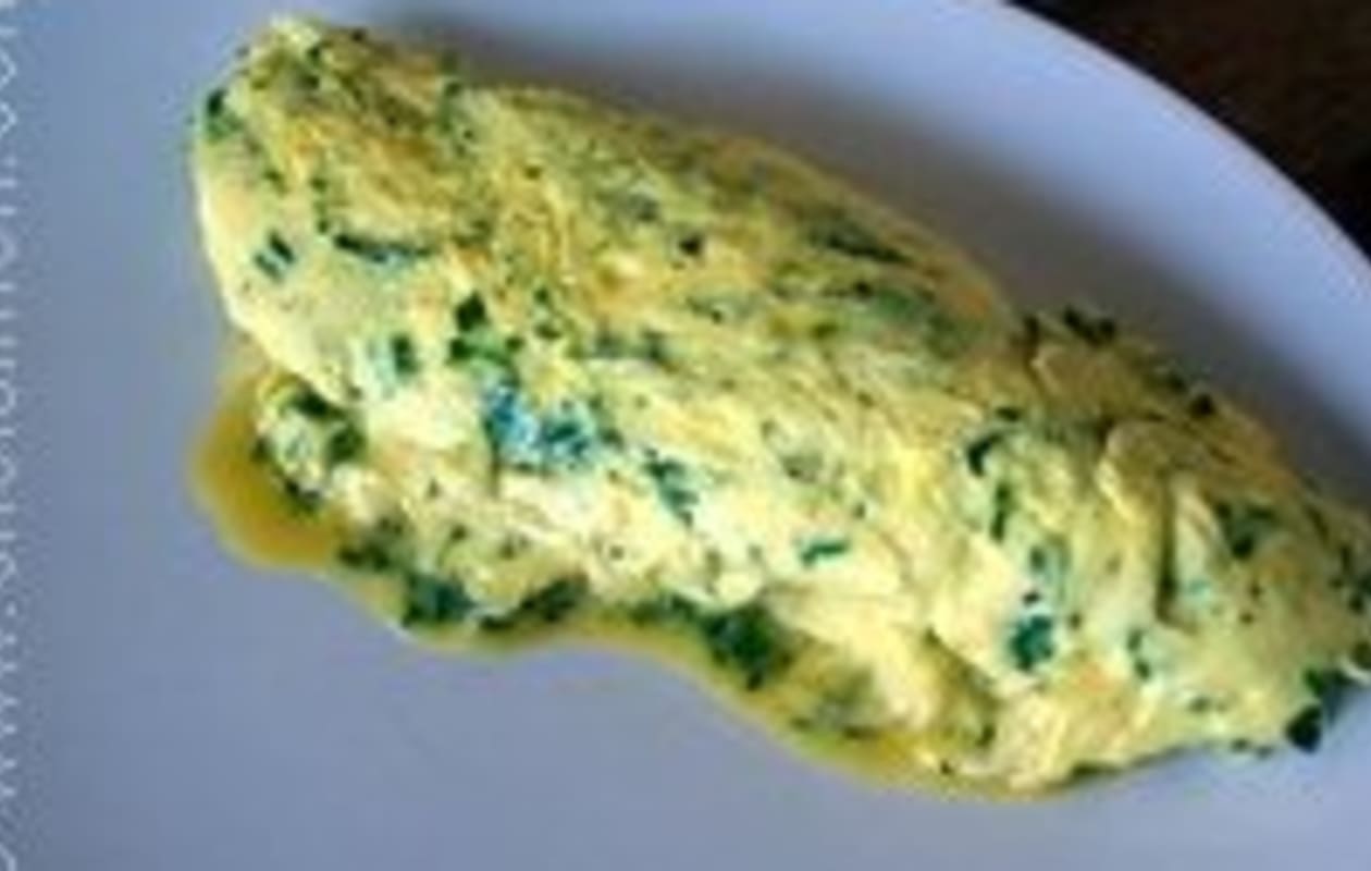 Omelette roulée aux fines herbes - Etape 12