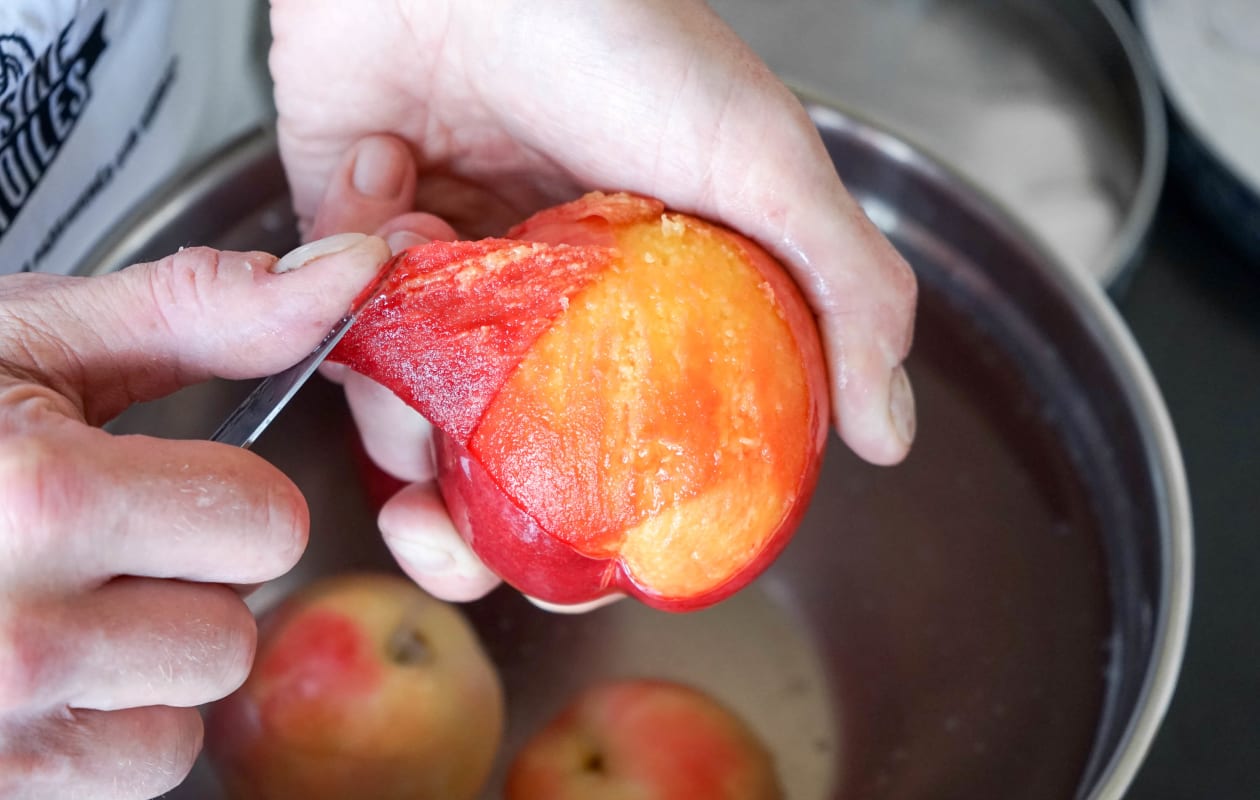 Pocher des fruits au sirop - Etape 2