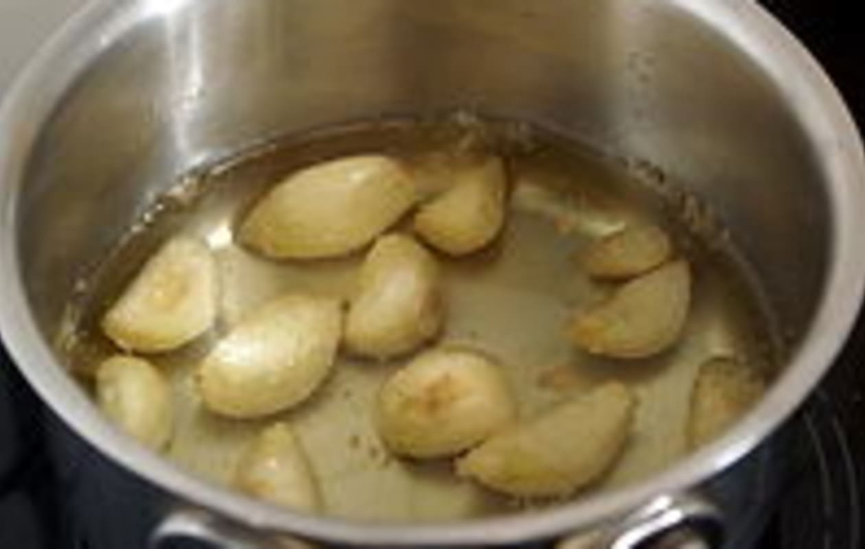 Purée de pommes de terre à l'ail confit - Etape 1