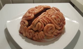 Mon horrible gâteau cerveau noisettes et chocolat