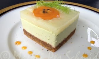 Bavarois au fenouil et mousse de papaye épicée