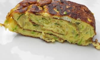 Omelette roulée aux courgettes