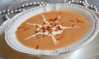 Velouté de crevettes grises au curry et safran