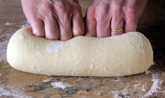 Pétrissage d'une pâte à brioche